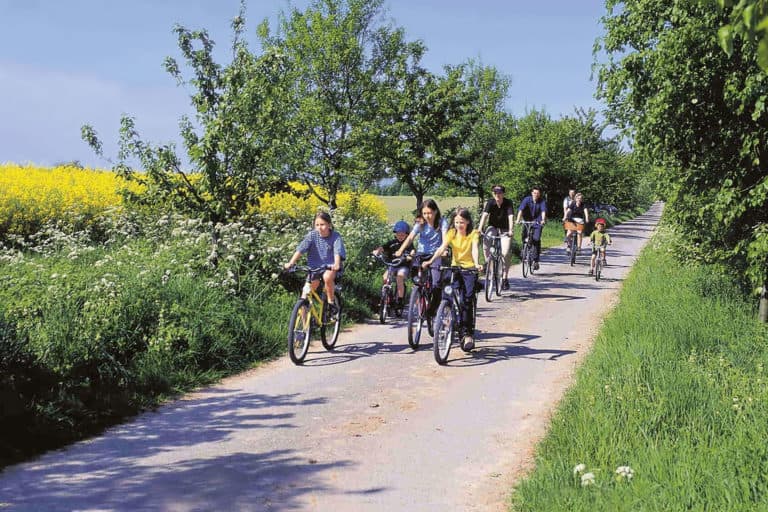 Cykling på Herregårdsruten gennem det fynske landskab