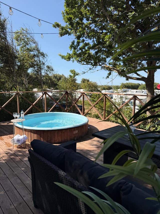 Jacuzzi Tylosand 1 (1)