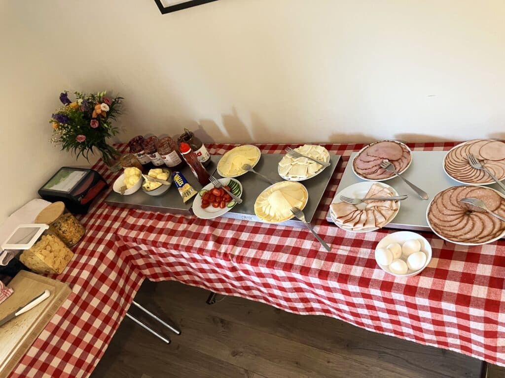 Frukostbuffé på Sjöstugan