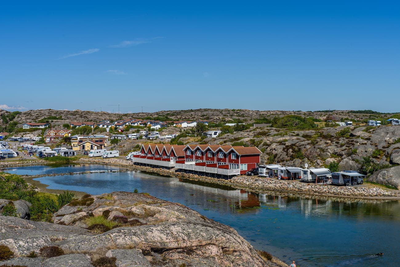 Campingplads i Sverige tæt på havet med strand og klipper!