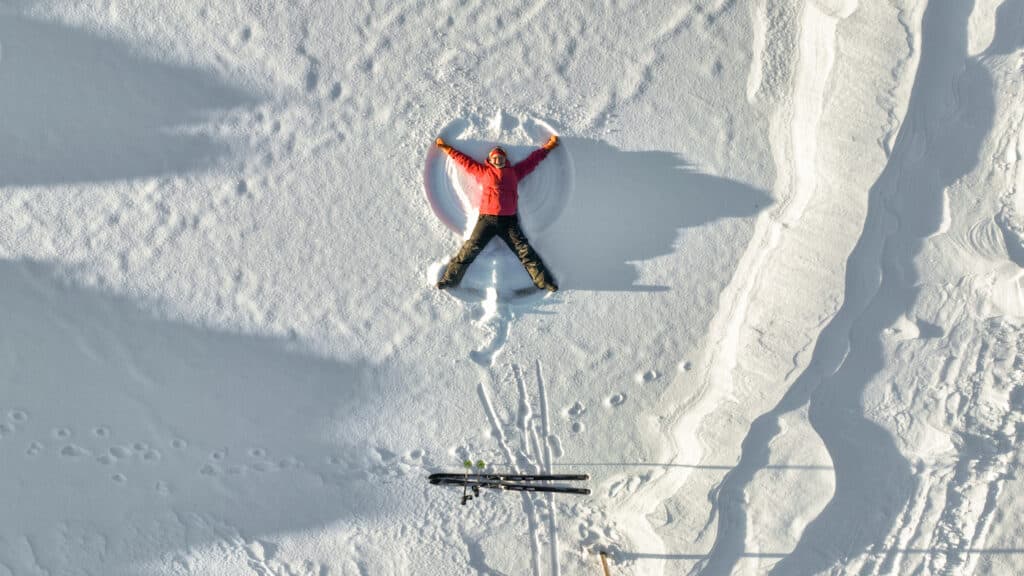 Vinter med snemand og ski Bø - Telemark