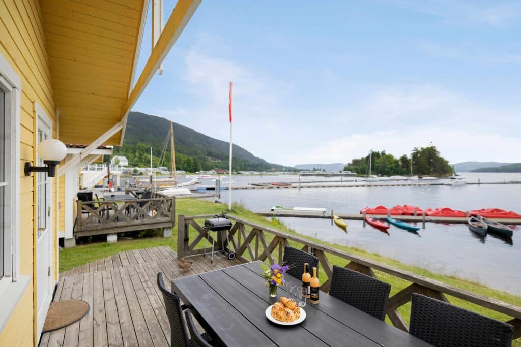 Strandhytta Plus - stuga i norsjö - altan