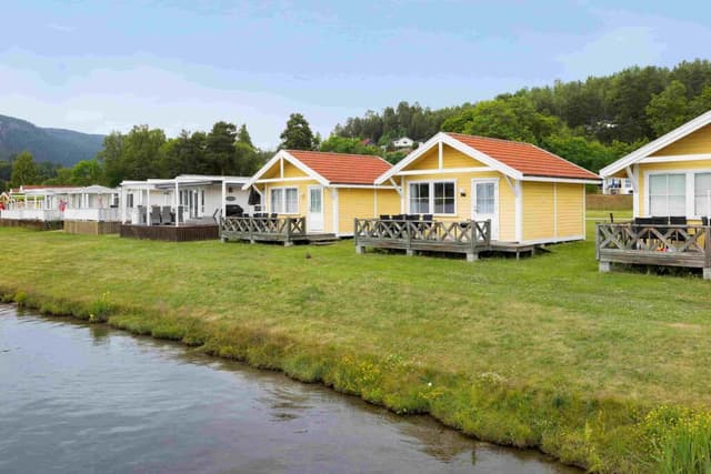 Strandhytta Plus - stuga i norsjö - exteriör