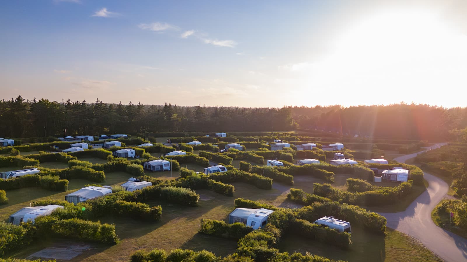 Dronebilleder af campingpladsen Råbjerg Mile – Skagen