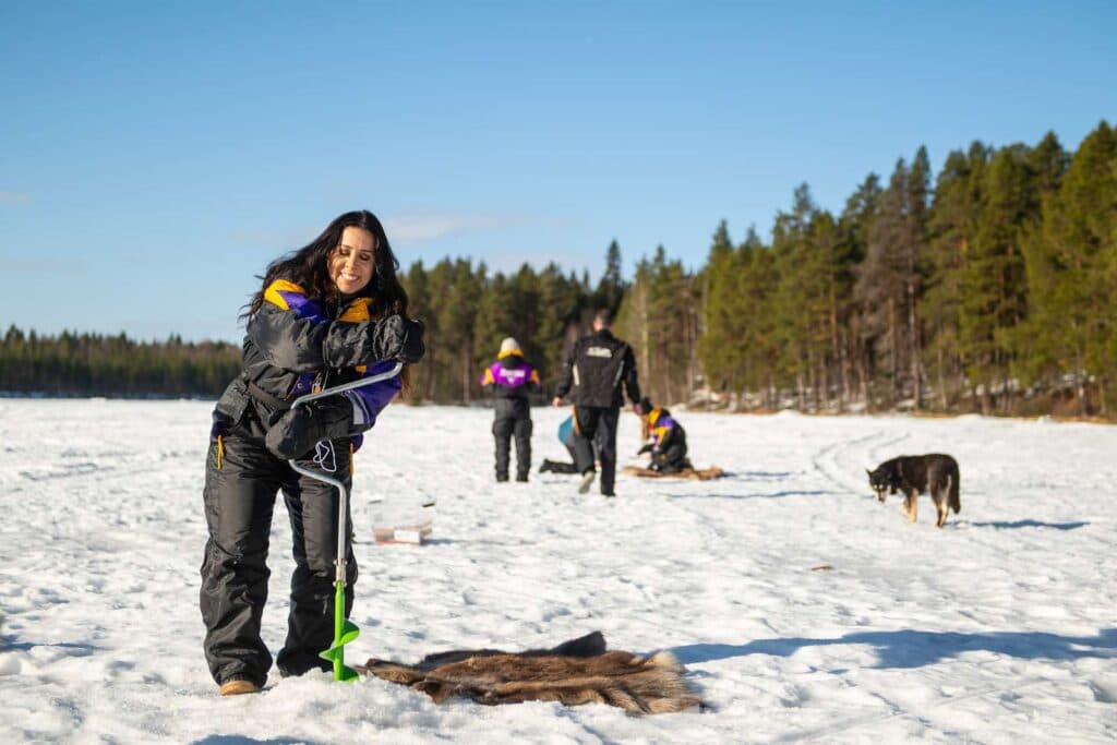 Pimpelfiske i Lycksele och vinteraktiviteter på campingen Ansia - Lycksele