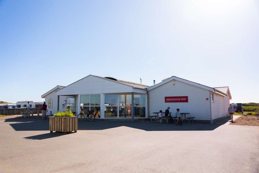 Servicebygning på Lakolk Strand – Rømø camping