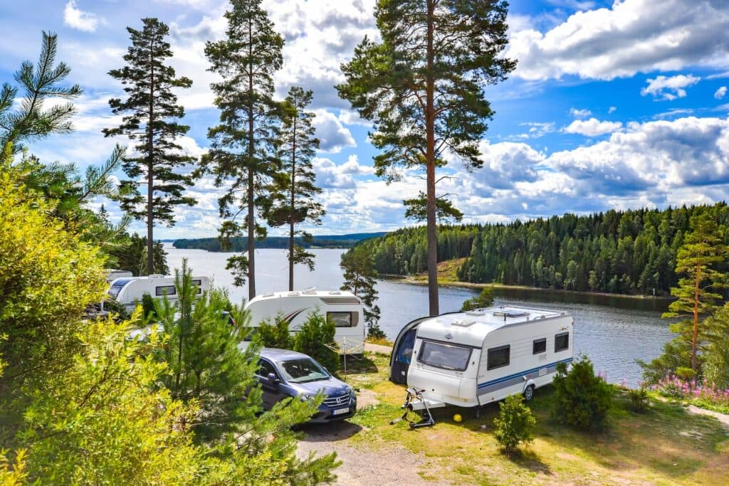Camping i värmland med utsikt över sjön på Sommarvik - Årjäng